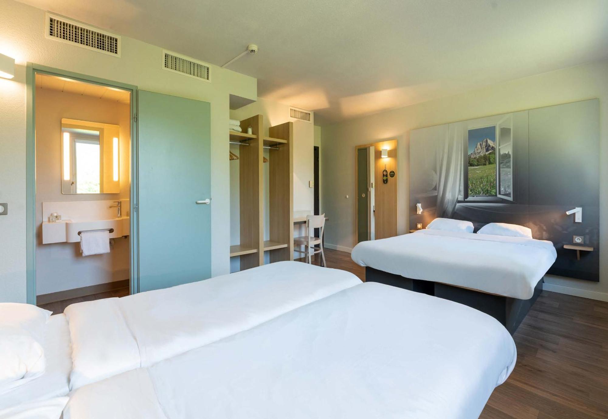 B&B Hotel Saint Jean De Maurienne Sainte-Marie-de-Cuines ภายนอก รูปภาพ