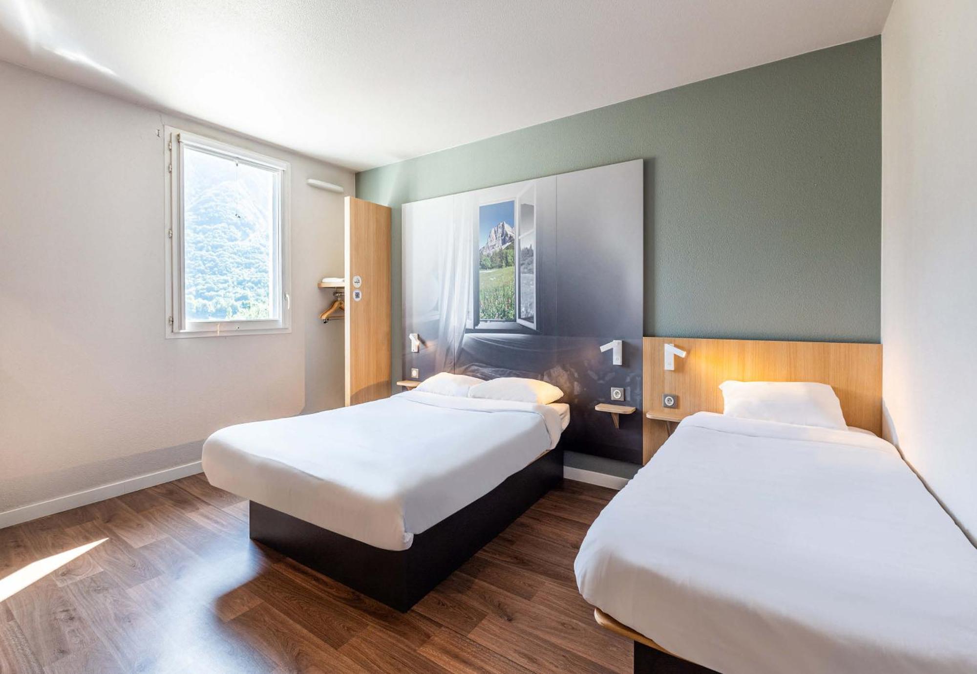B&B Hotel Saint Jean De Maurienne Sainte-Marie-de-Cuines ภายนอก รูปภาพ