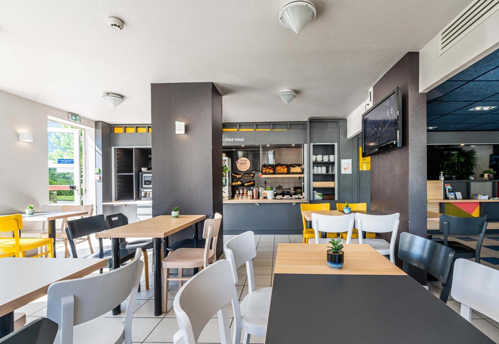 B&B Hotel Saint Jean De Maurienne Sainte-Marie-de-Cuines ภายนอก รูปภาพ