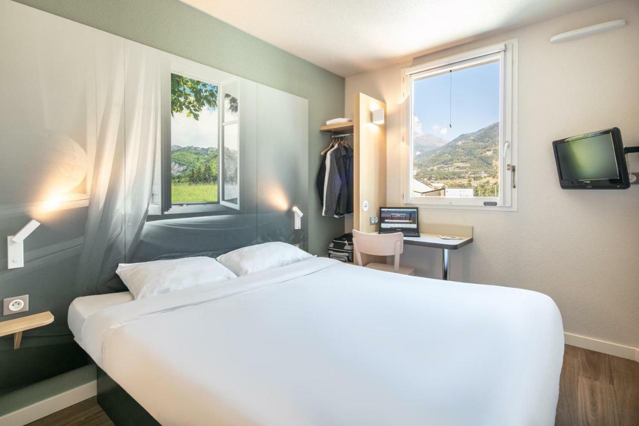 B&B Hotel Saint Jean De Maurienne Sainte-Marie-de-Cuines ภายนอก รูปภาพ
